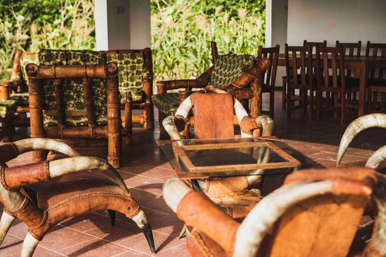 Bees Mouth Gambia Hotel Sanyang ภายนอก รูปภาพ